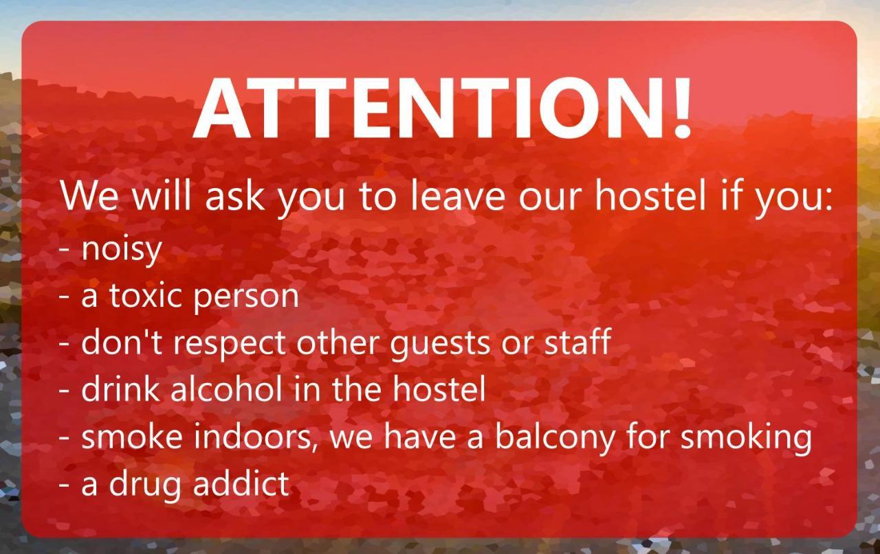 "No Party & Many Rules" Hostel N1 โซเฟีย ภายนอก รูปภาพ